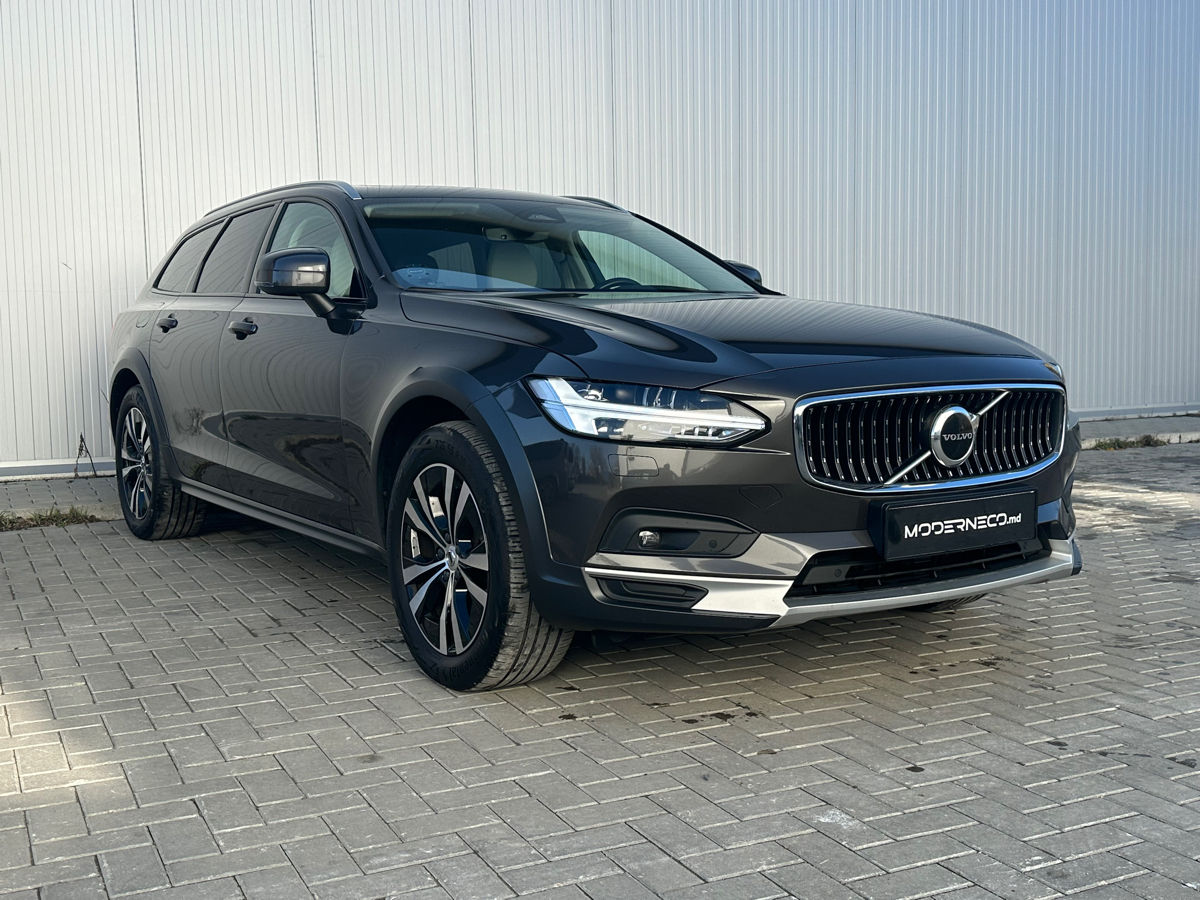 Volvo V90 Cross Country foto 1