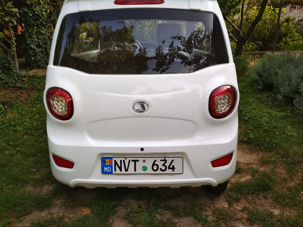 Se vinde Electro mini masina cu 4 locuri parcurge 70km cu viteza de 50km/h foto 3