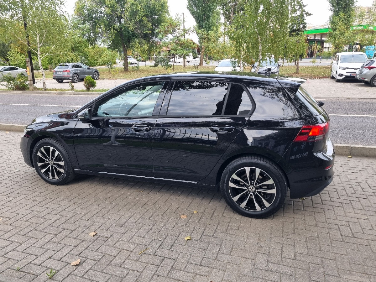 Volkswagen Golf 2023 photo 8