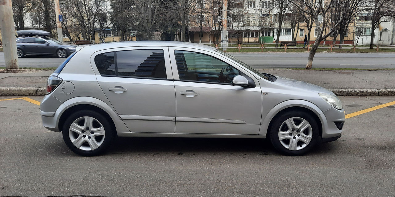 Opel Astra фото 5