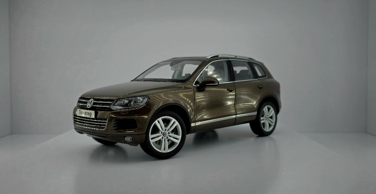 Volkswagen Touareg 1:18 foto 0