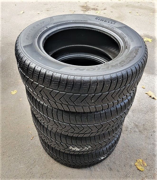 235 / 65 / R17 Pirelli