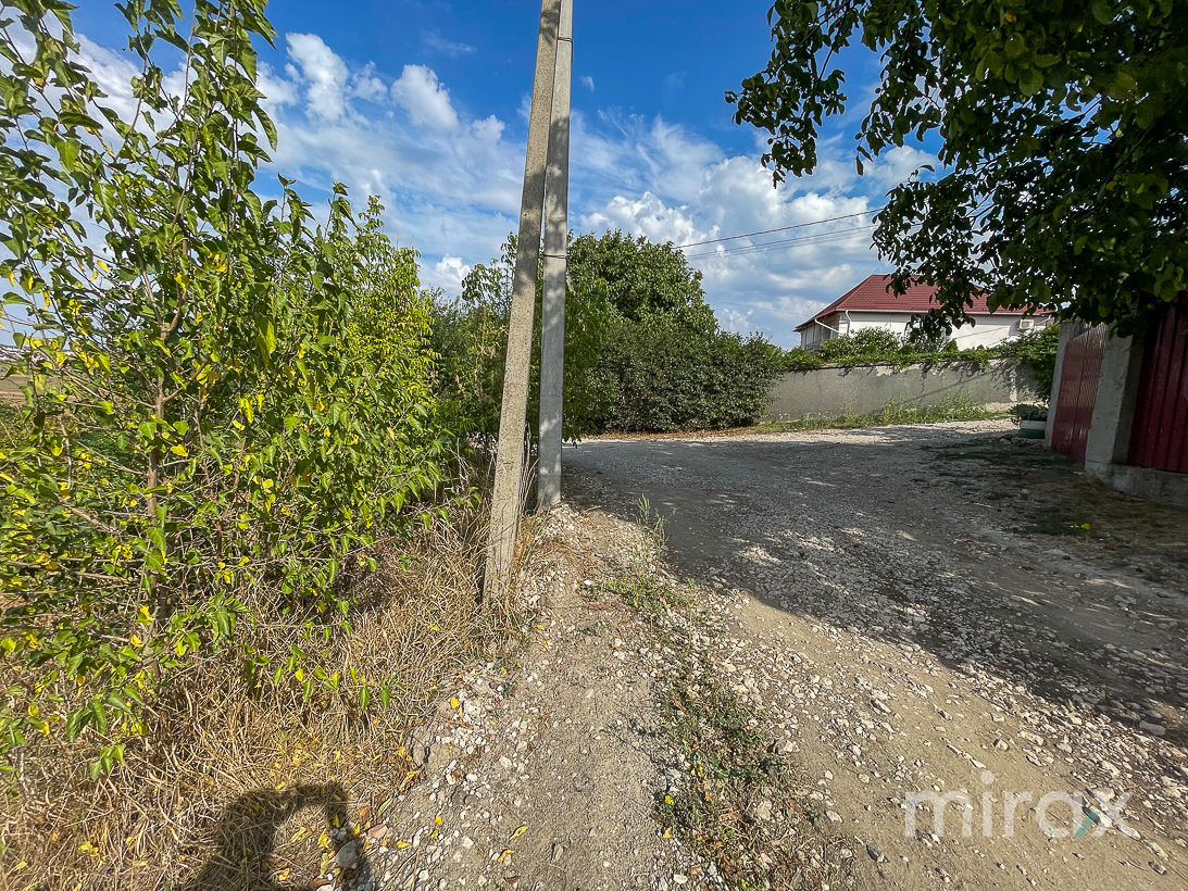 Teren pe str. Voluntarilor, Străisteni, Chișinău foto 2