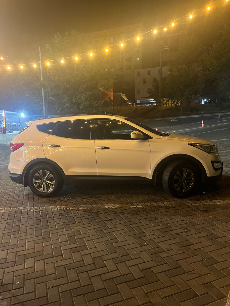 Hyundai Santa FE foto 0