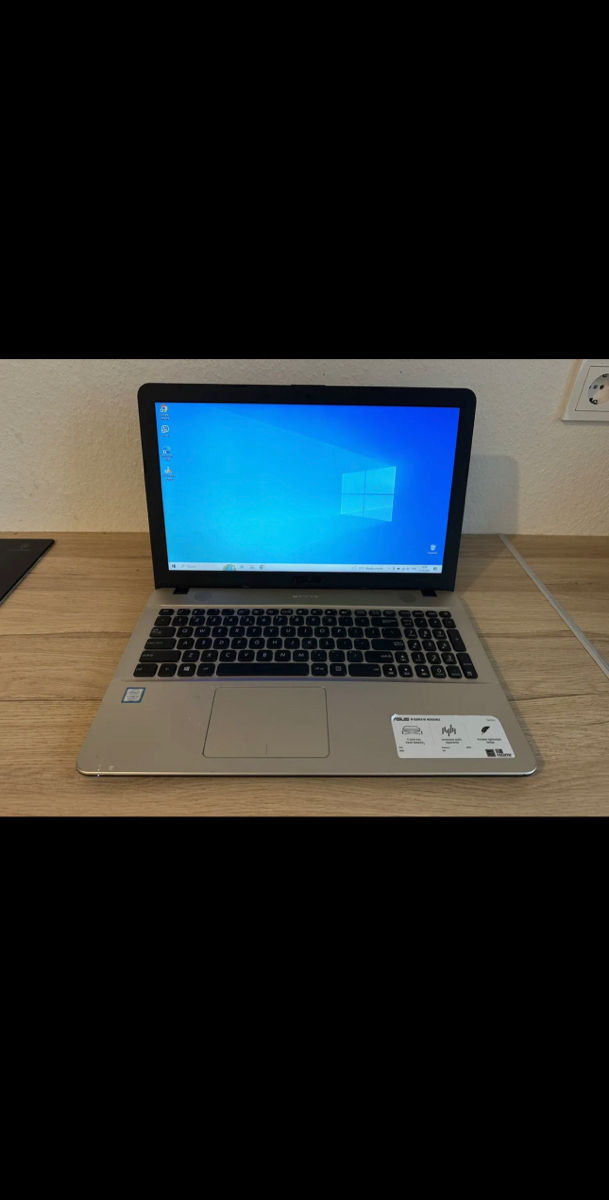 Asus X541U foto 2