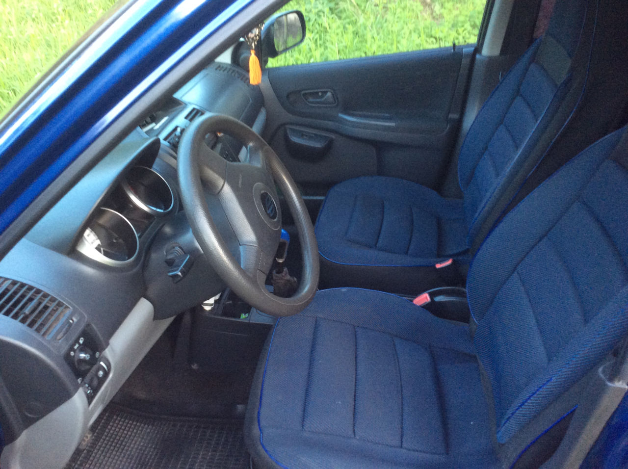 Suzuki Ignis foto 2