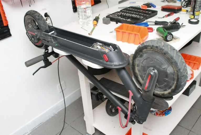 Ремонт электросамокатов любых моделей. Reparatii trotinete electrice de orice model. foto 3