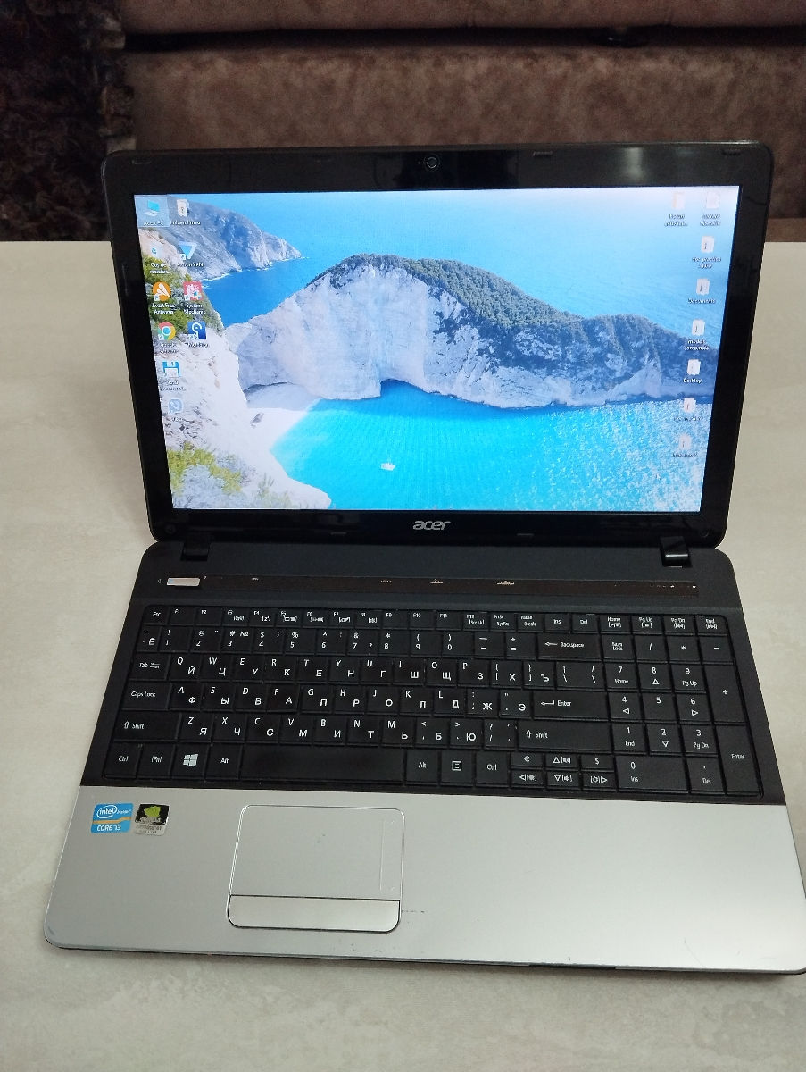 Vând laptop Acer + geantă laptop cadou foto 1