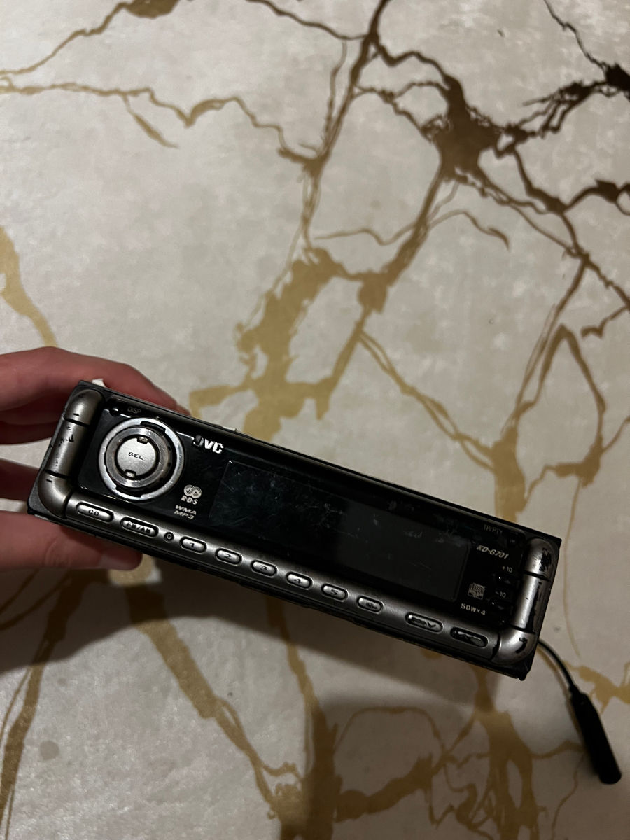 JVC KD-G701 выдвижная  foto 1