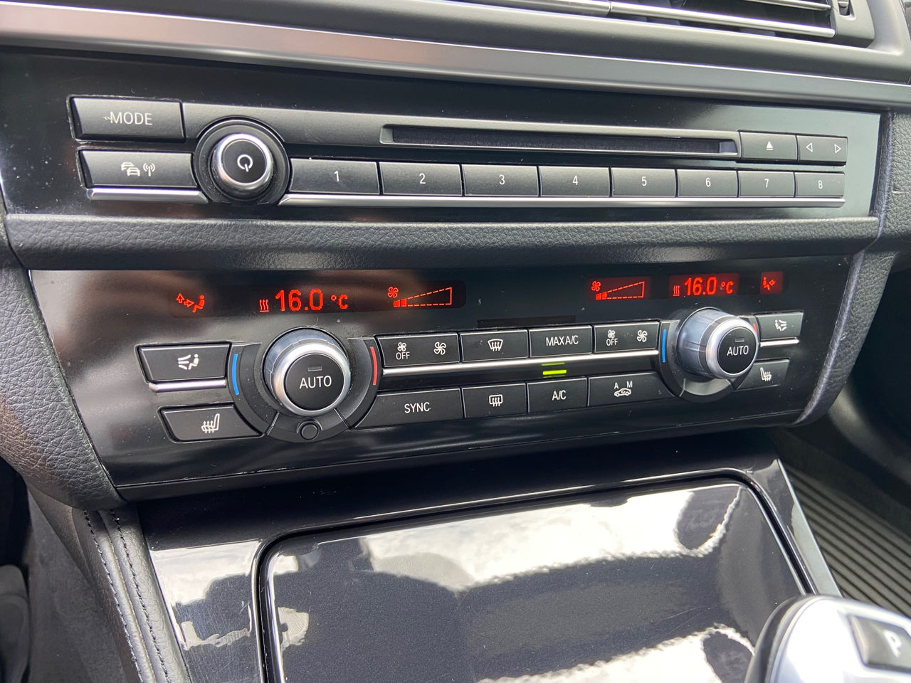 BMW 5 Series foto 13