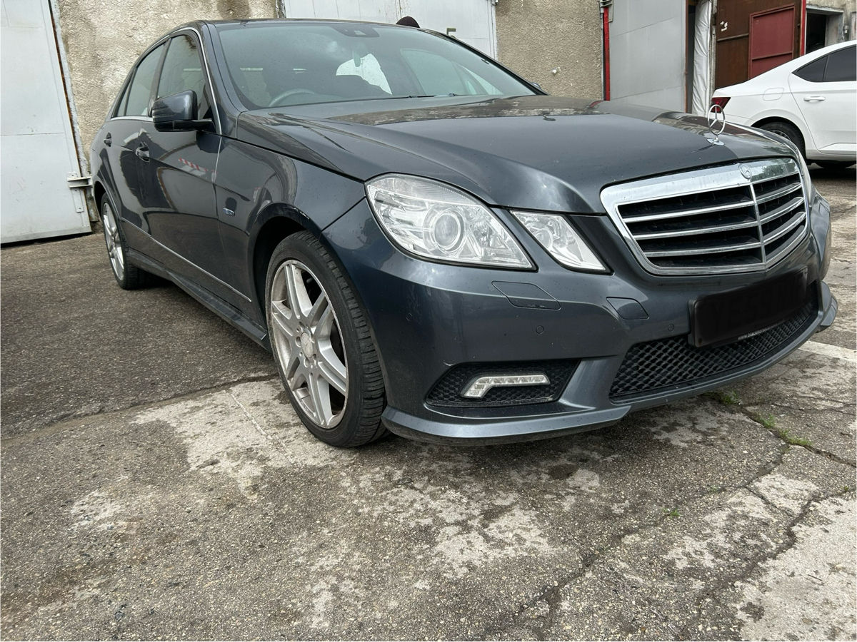 Mercedes E-Class foto 0