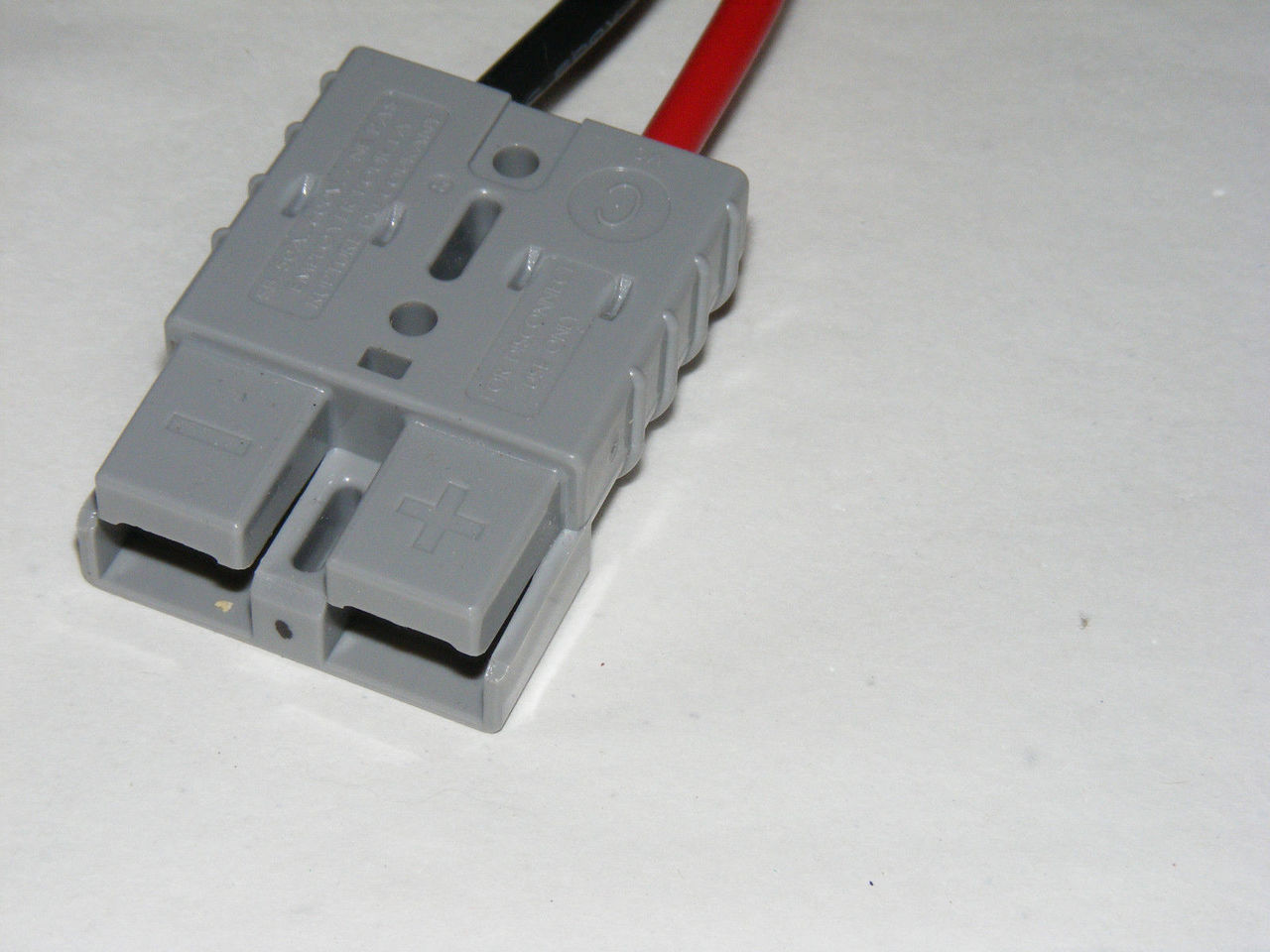 APC Battery Pack Connector