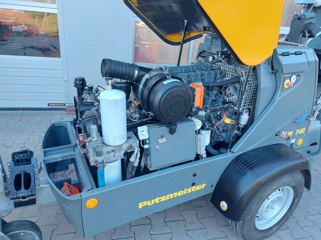 Pompă de șapă mecanizată semiuscată Putzmeister M740