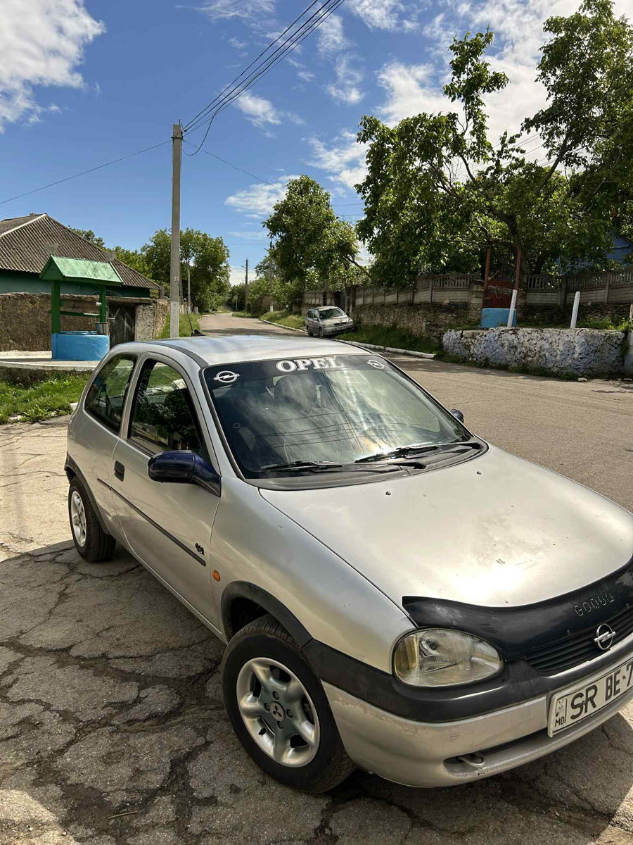 Opel Corsa foto 2