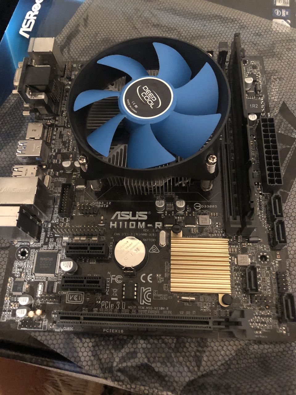 Placa baza h110m-r + i3-6100 + cooler