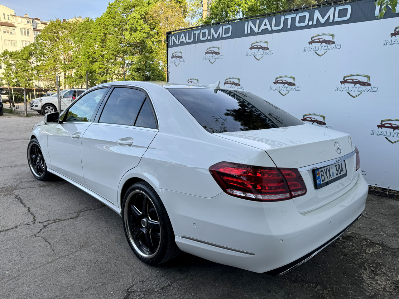 Mercedes E-Class foto 2