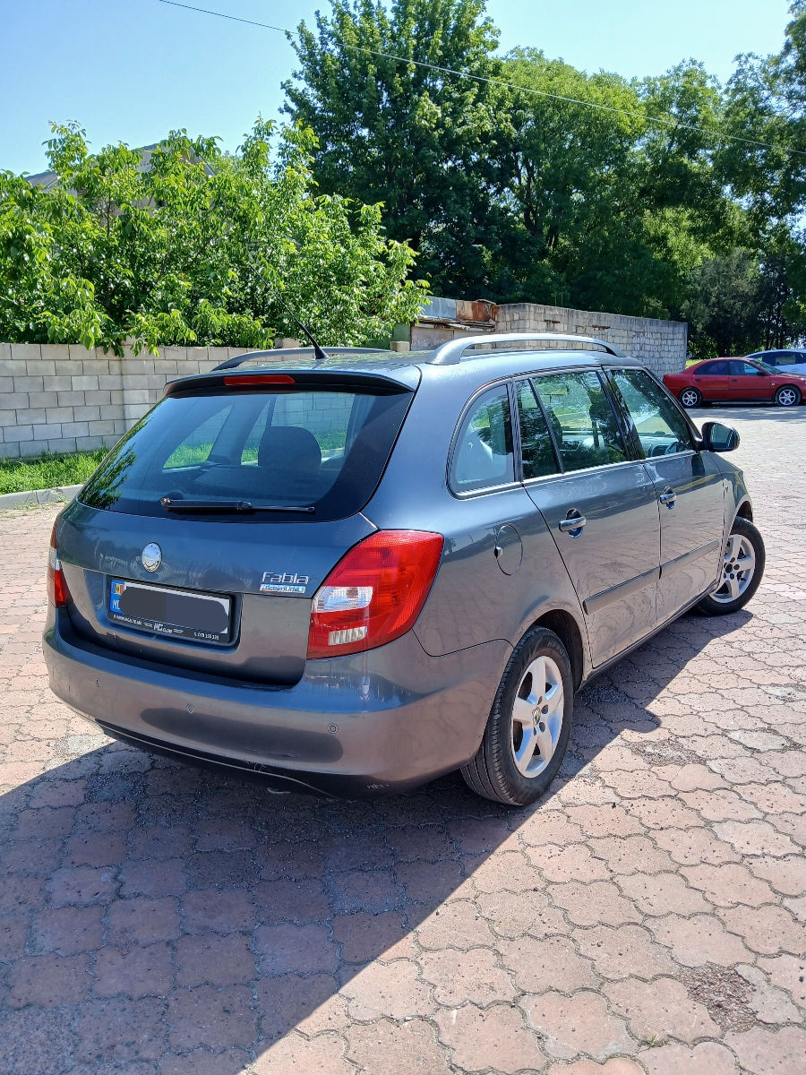 Skoda Fabia фото 2