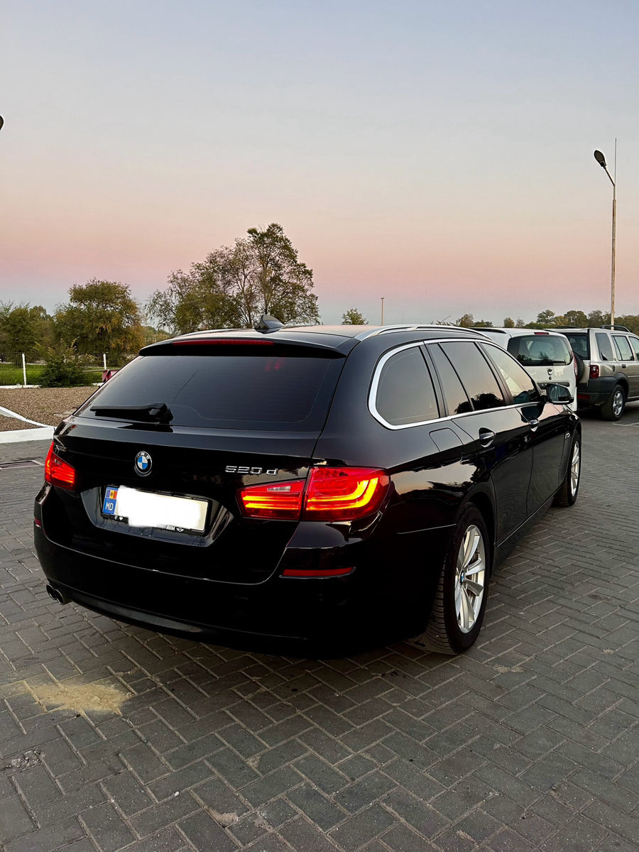 BMW 5 Series foto 3