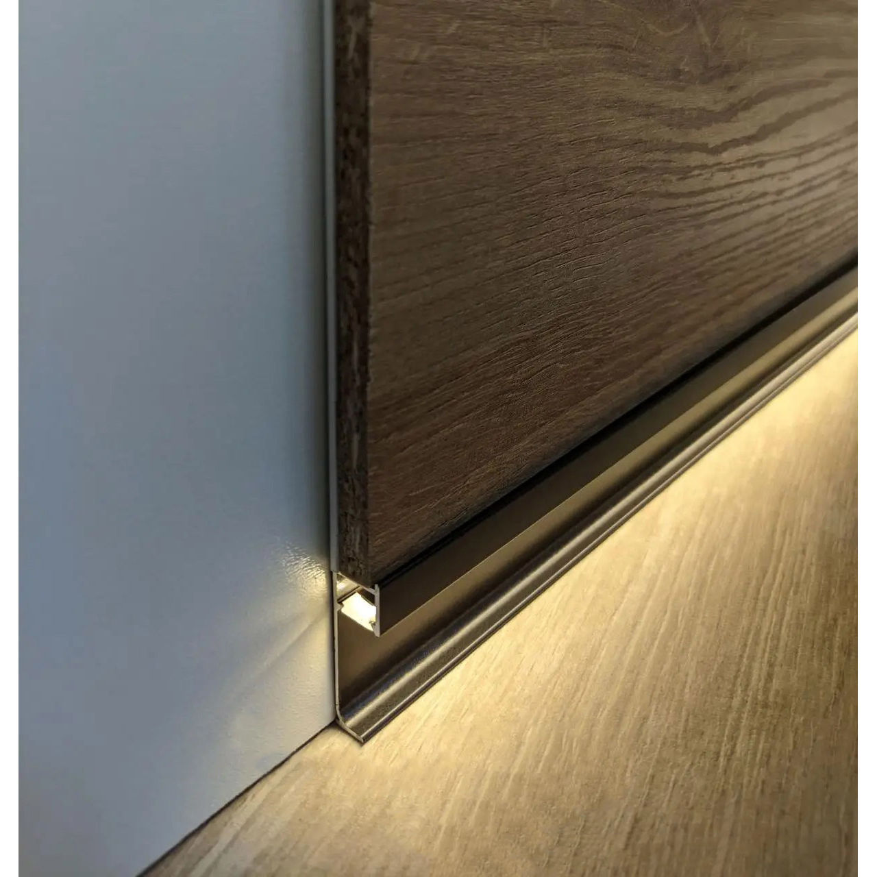Plinta din aluminiu pentru instalare ascunsa 5/40 LED, 100mm foto 6