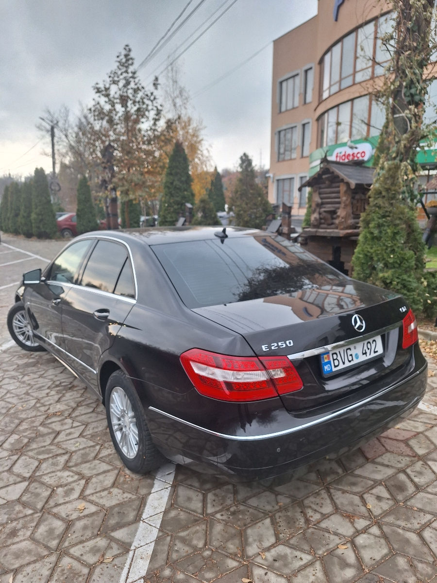 Mercedes E-Class foto 2