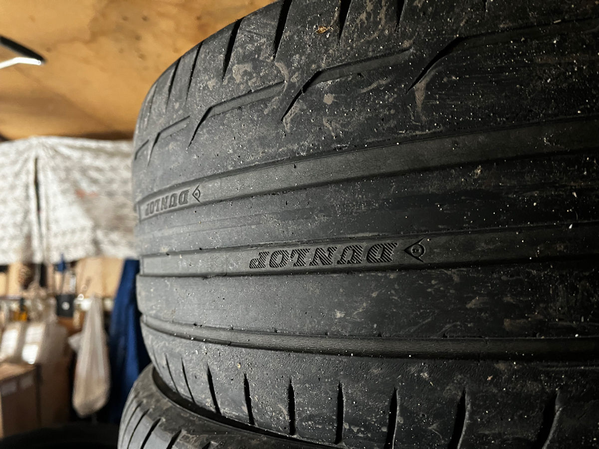 225 45 R17 Dunlop