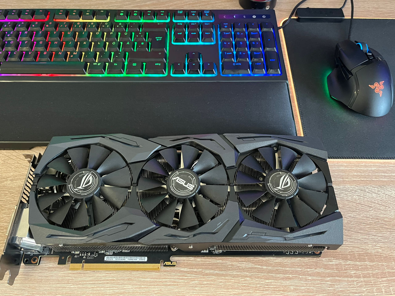 Asus Rog Strix GTX 1070 Gaming OC 8GB GDDR5 256bit foto 2