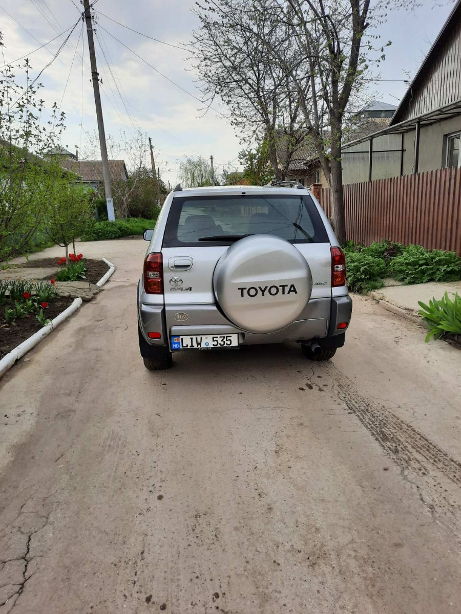 Toyota Rav 4 foto 4