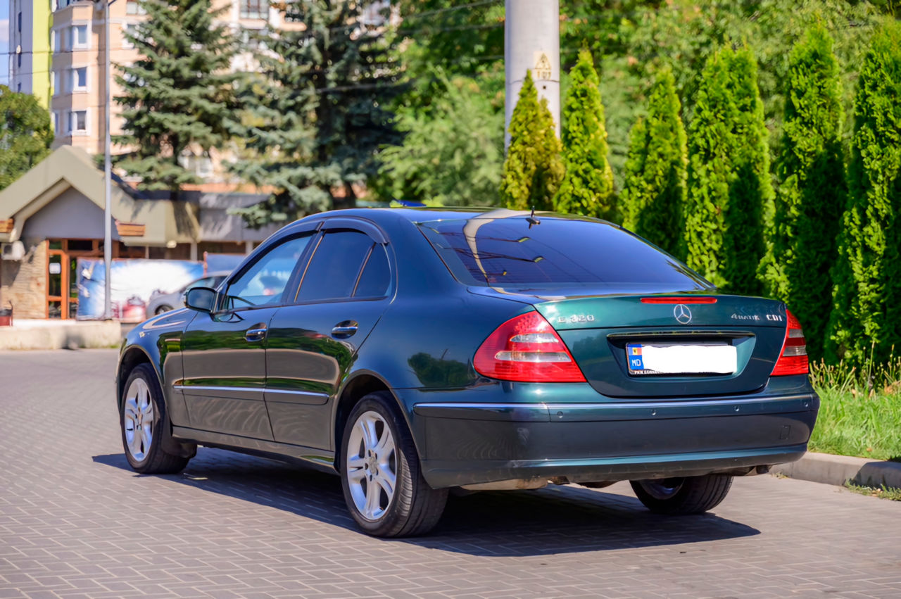 Mercedes E-Class foto 9