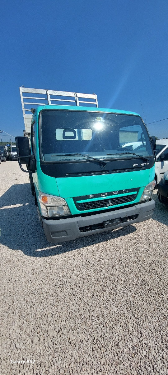 Mitsubishi fuso canter foto 4