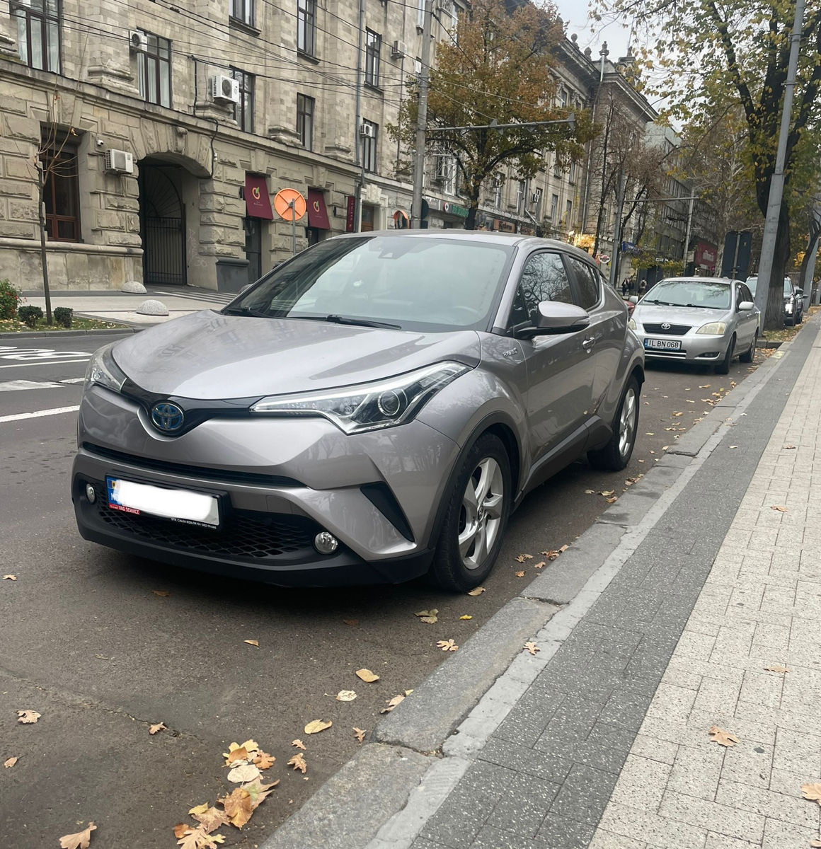 Toyota C-HR foto 1