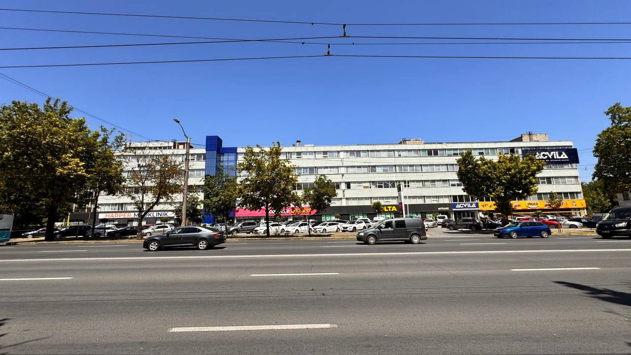 Spațiu Comercial / Reprezentanta de Închiriat. 600 mp – str. Calea Iesilor 10 фото 1