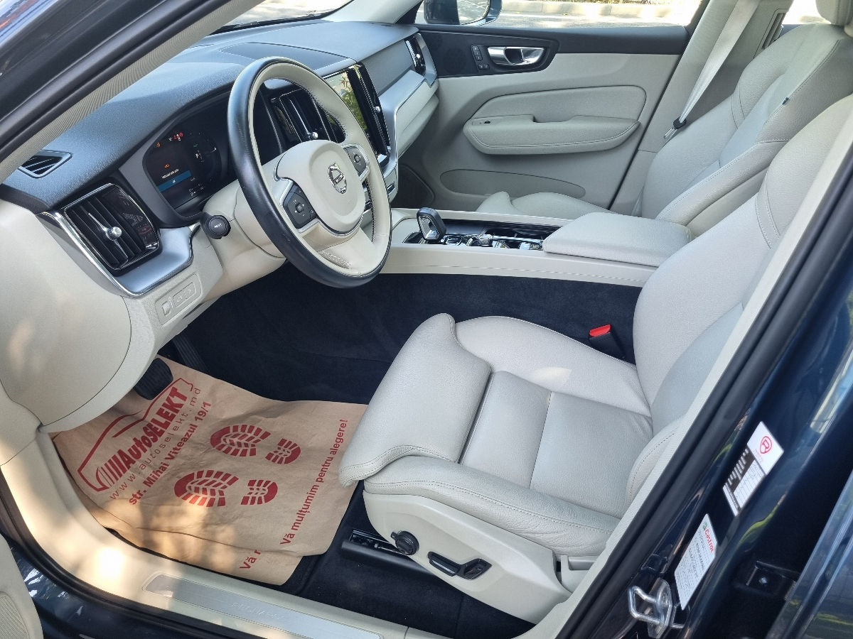Volvo XC60 2021 photo 9