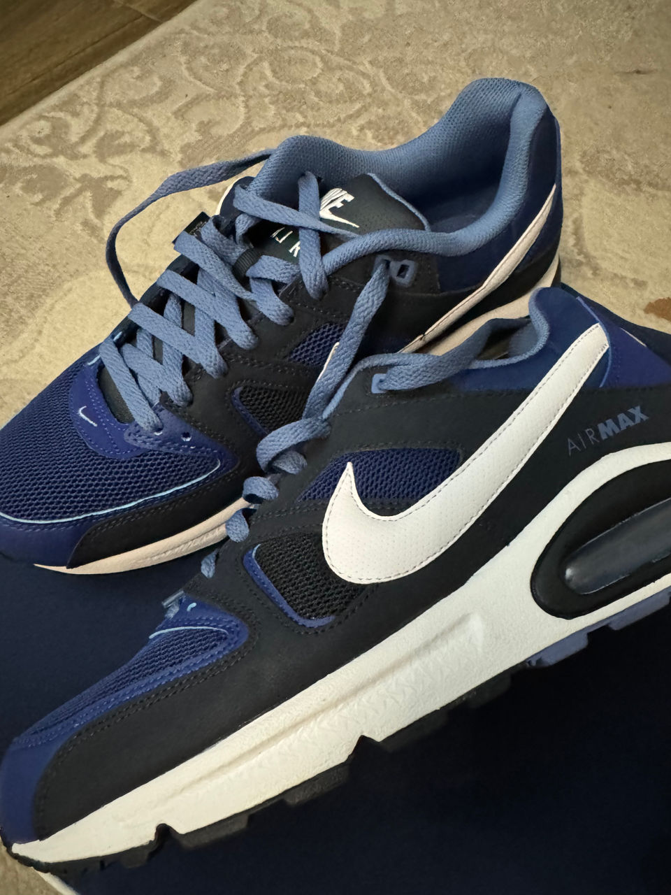 air max command 2019