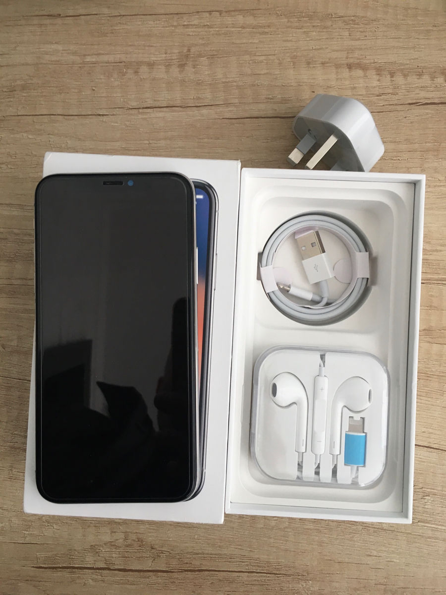 iPhone X 256Gb Silver foto 5