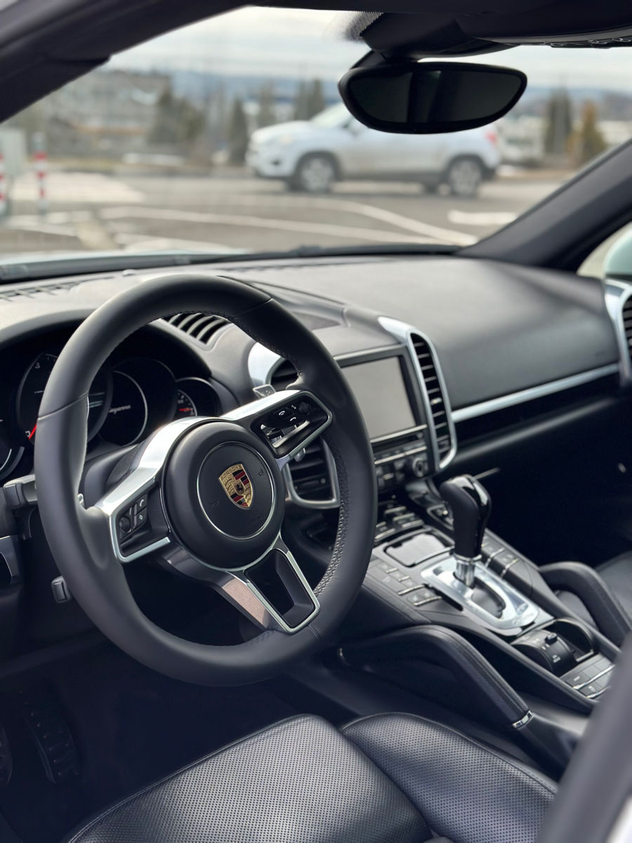 Porsche Cayenne foto 2