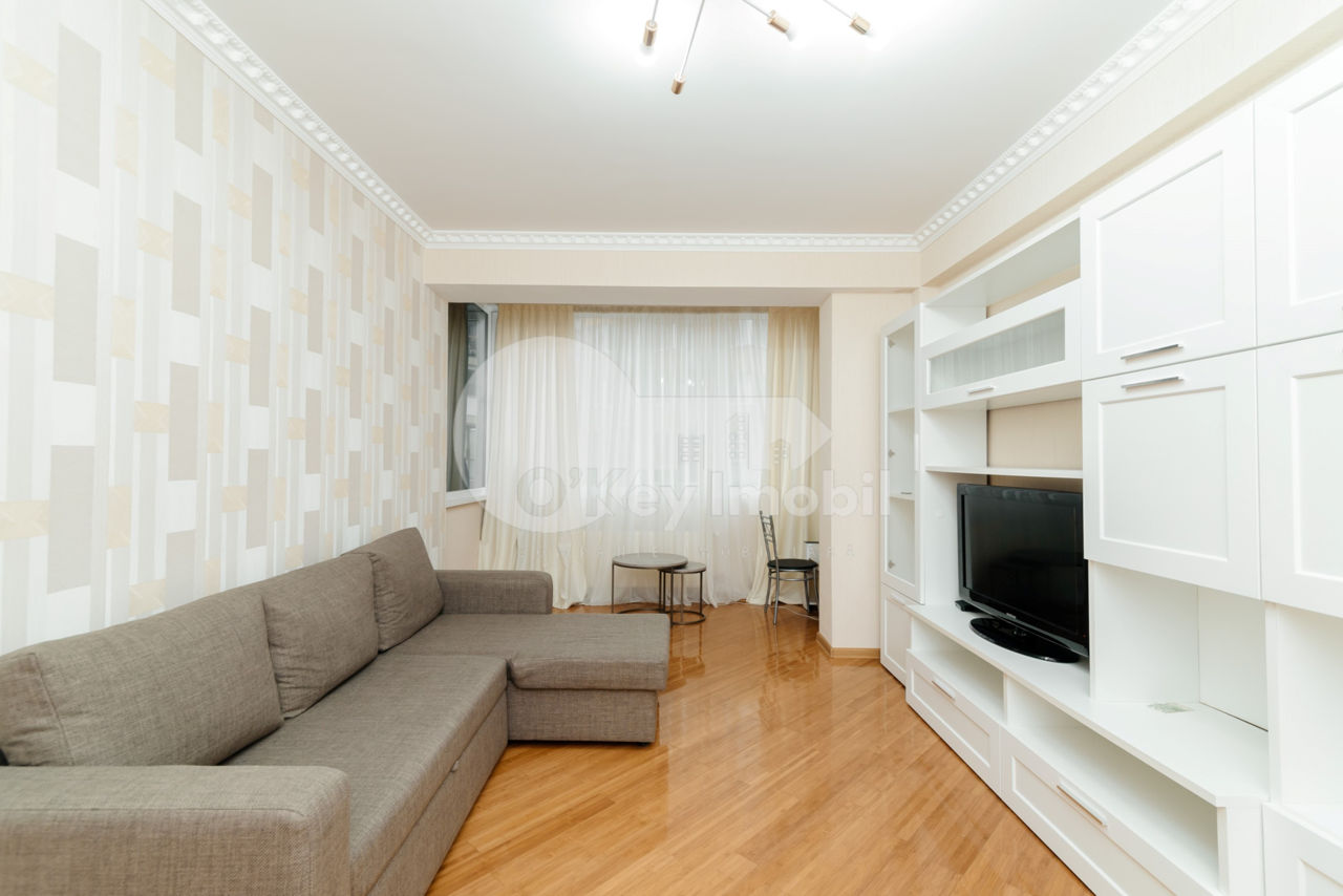 Apartament cu 2 camere, 65 m², Buiucani, Chișinău foto 0