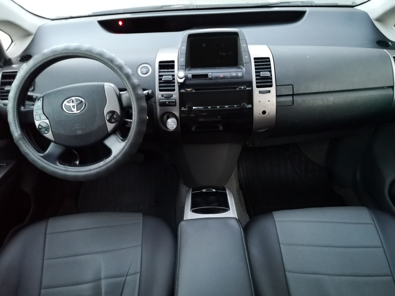 Toyota Prius фото 8