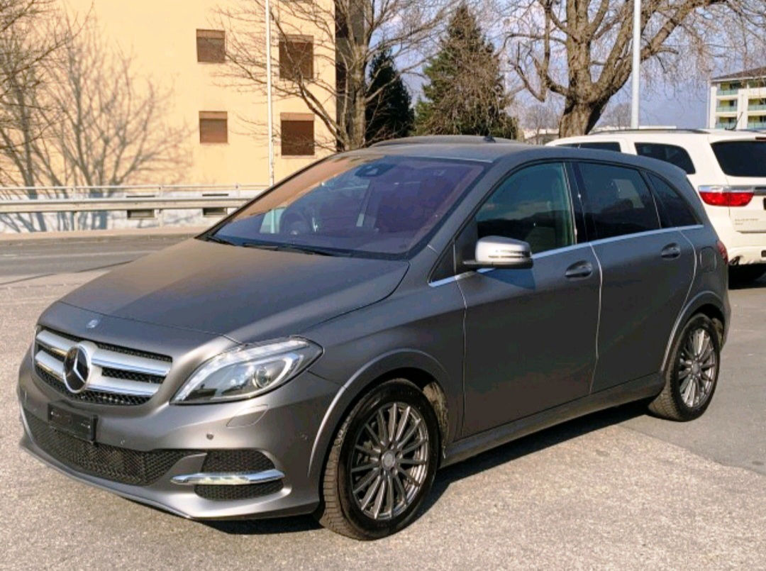 Mercedes B-Class foto 0