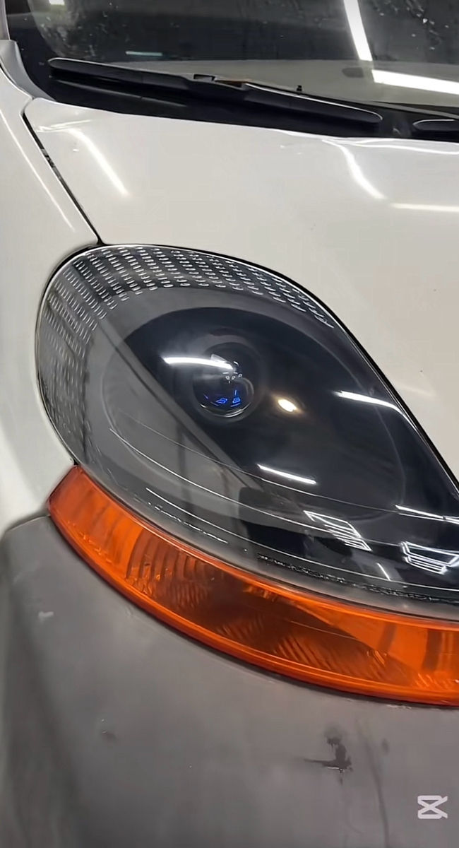 Dezmembrare Far. Schimb de sticle, instalare Biled, șlefuire sticlă sub linză. foto 1