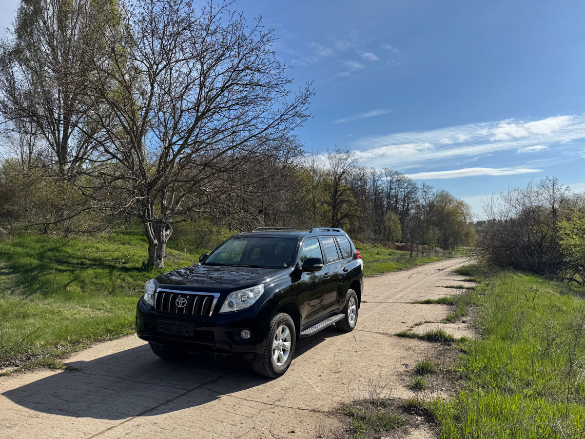 Toyota Land Cruiser Prado foto 1