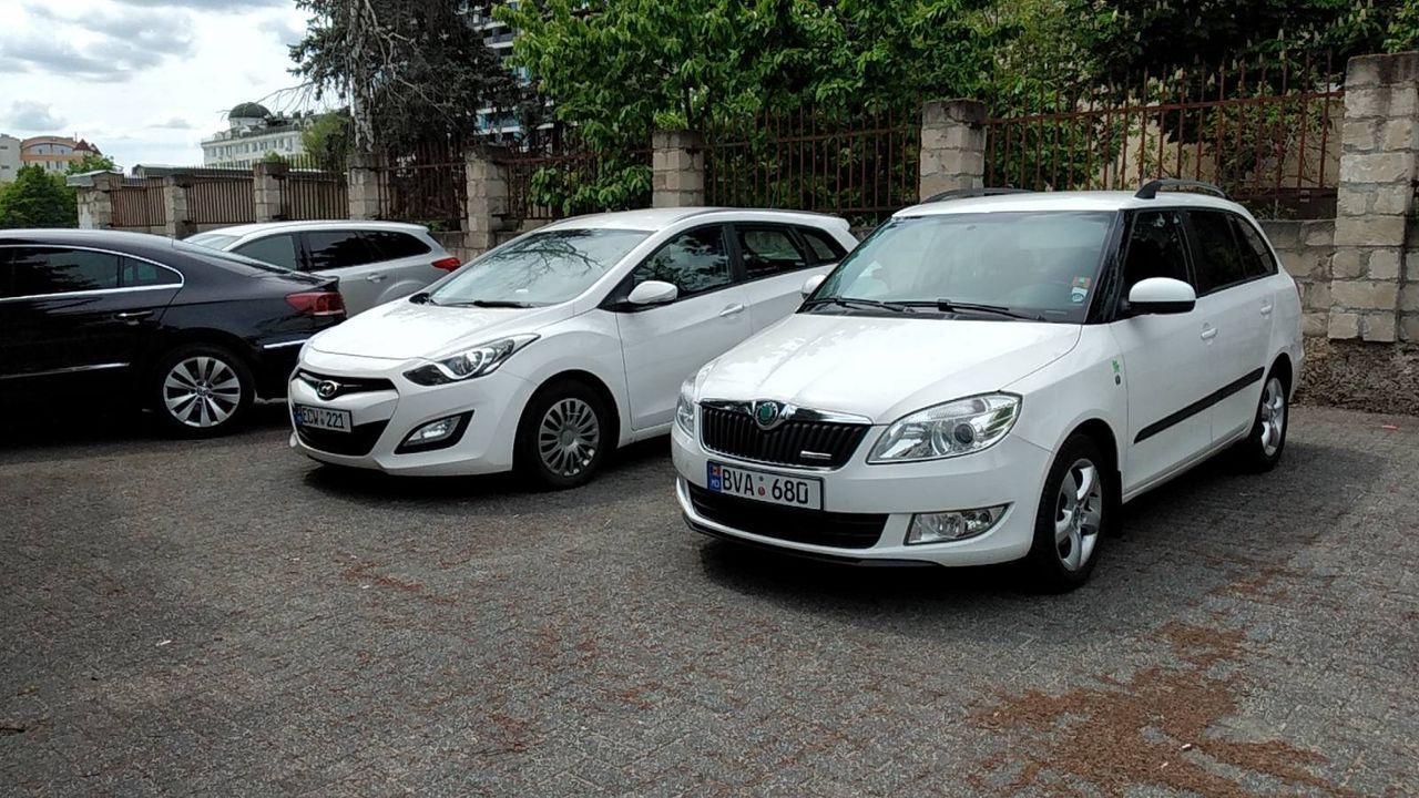 Chirie auto - rent car - аренда авто - pracat avto - contact whatsapp sau viber фото 7