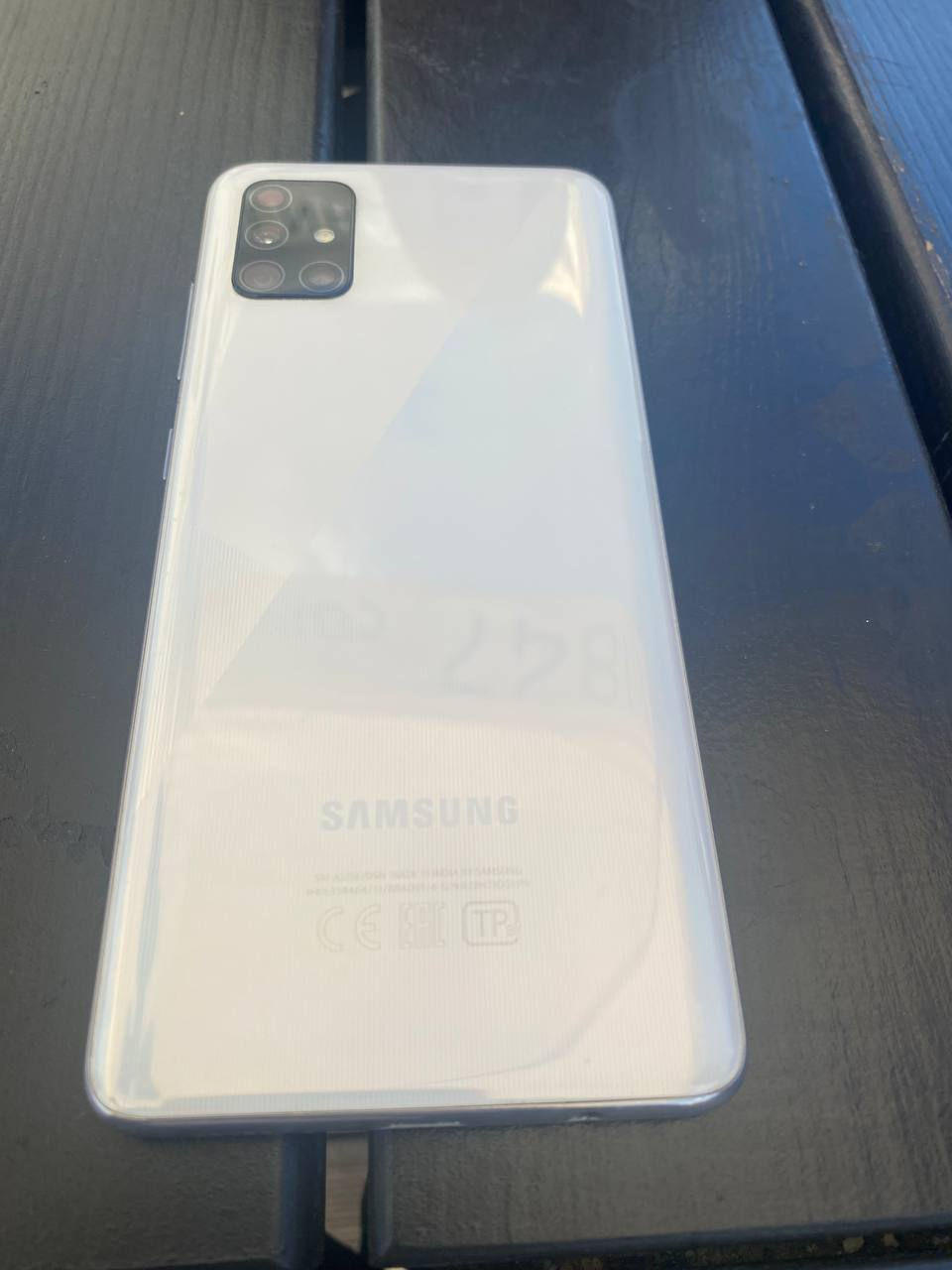 Срочно продам телефон по низкой цене в отличном состоянии Samsung Galaxy  A51 128Gb