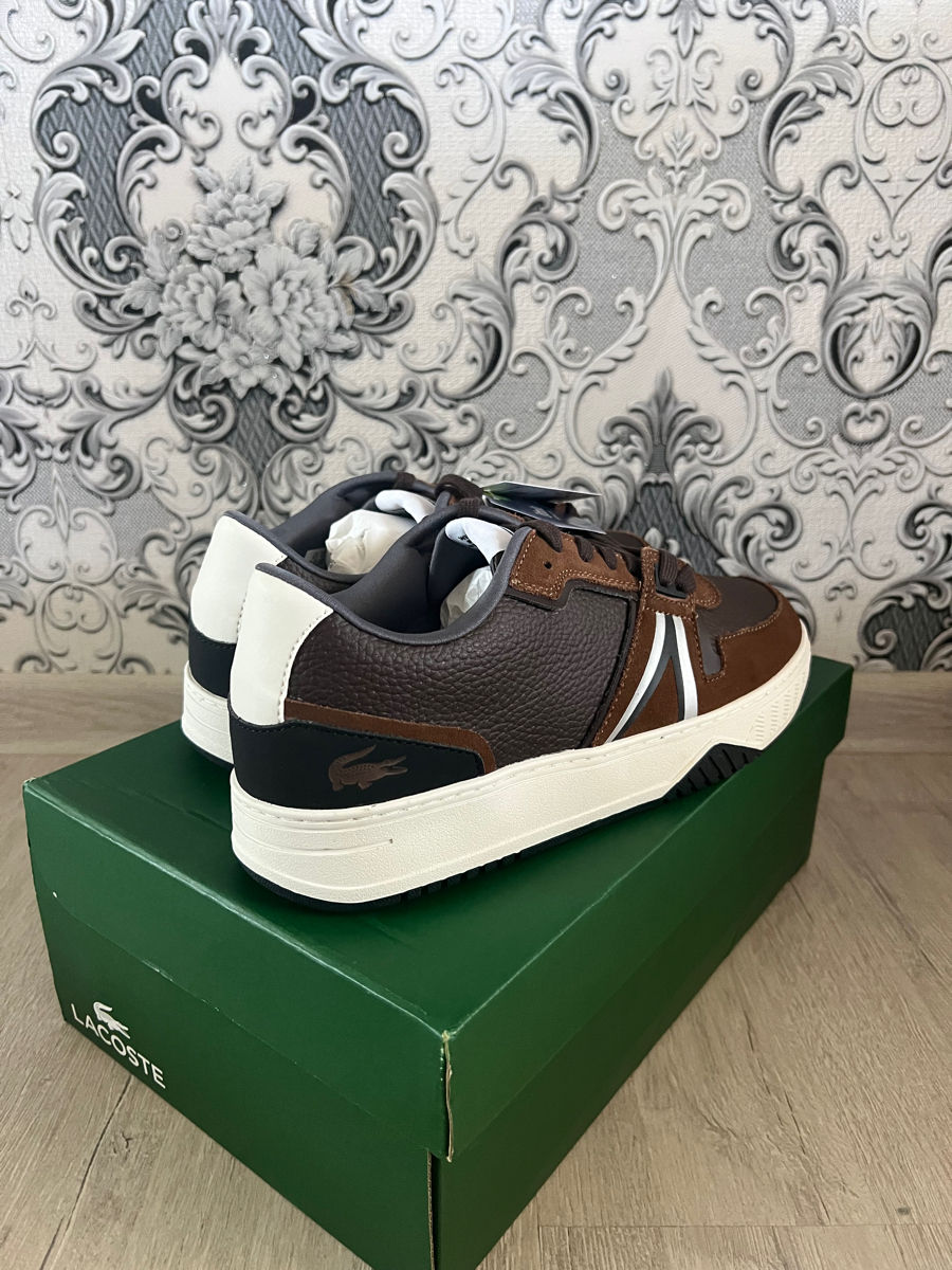 Lacoste foto 0