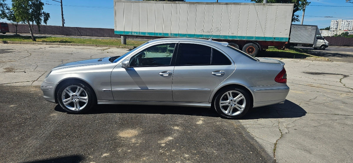 Mercedes E-Class foto 4