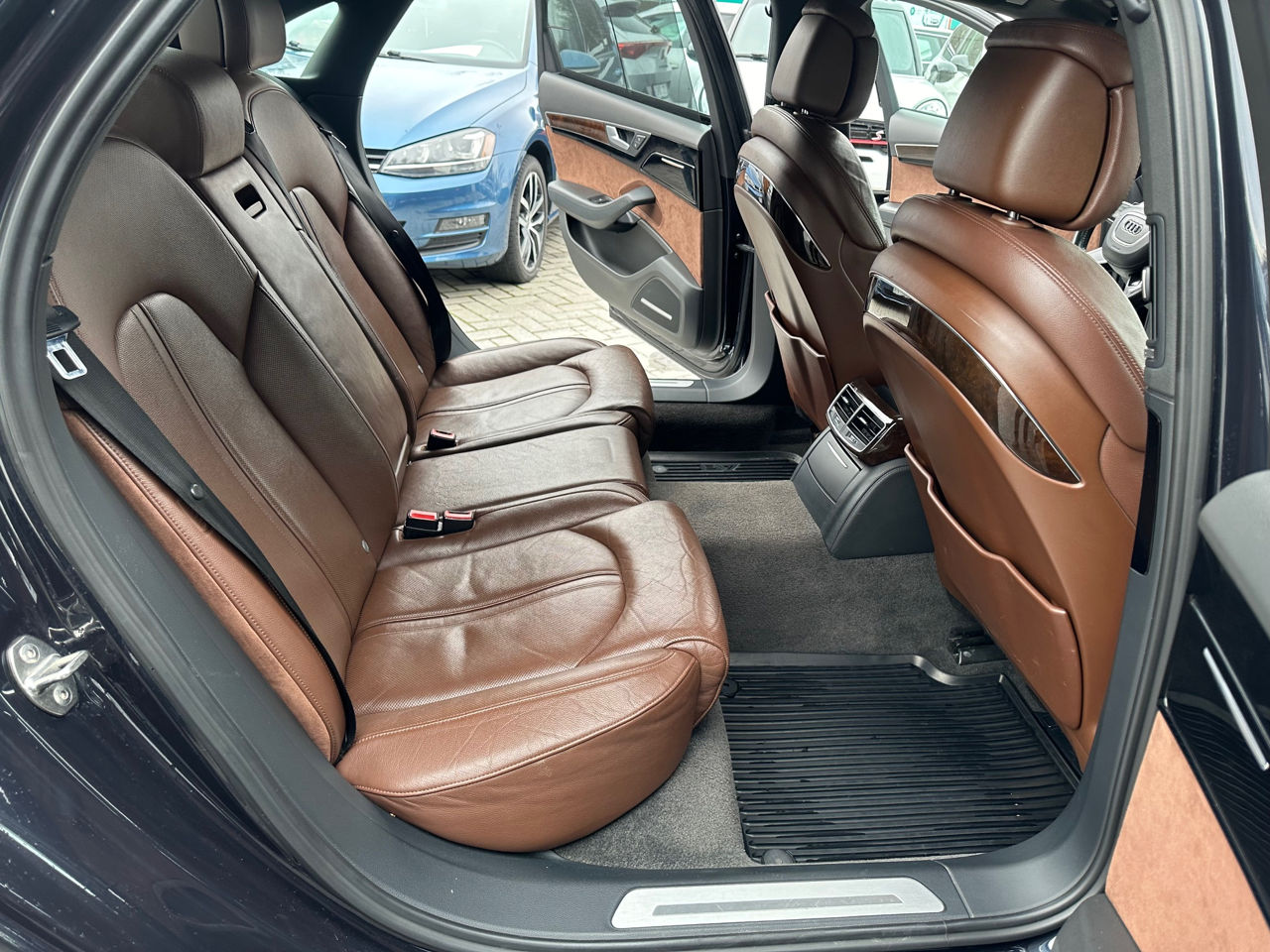 Audi A8 foto 15
