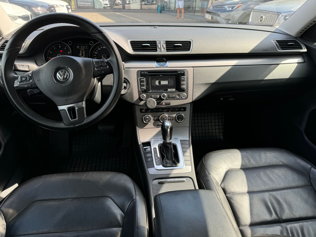 Volkswagen Passat foto 3