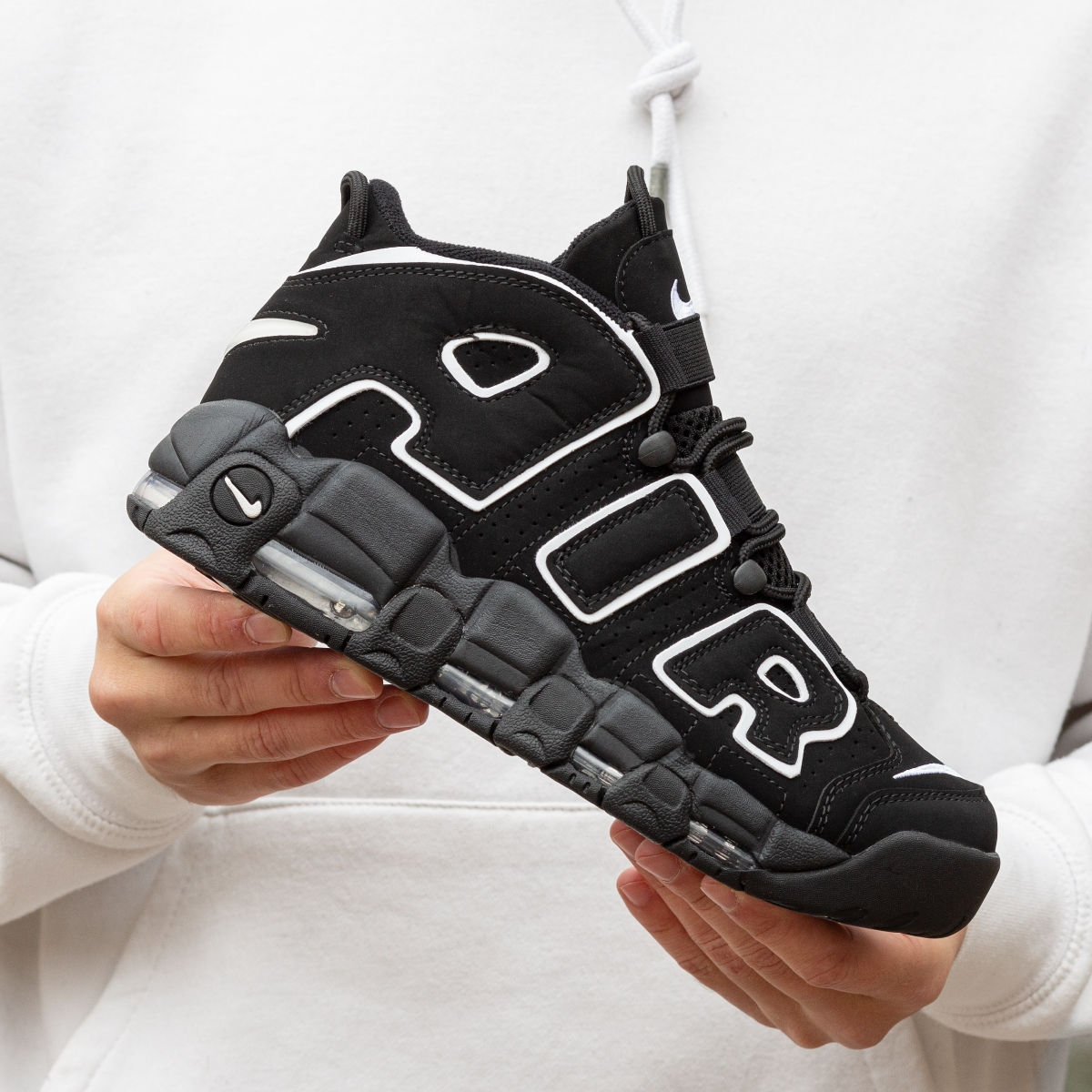 Nike Air More Uptempo Black/White Unisex foto 2