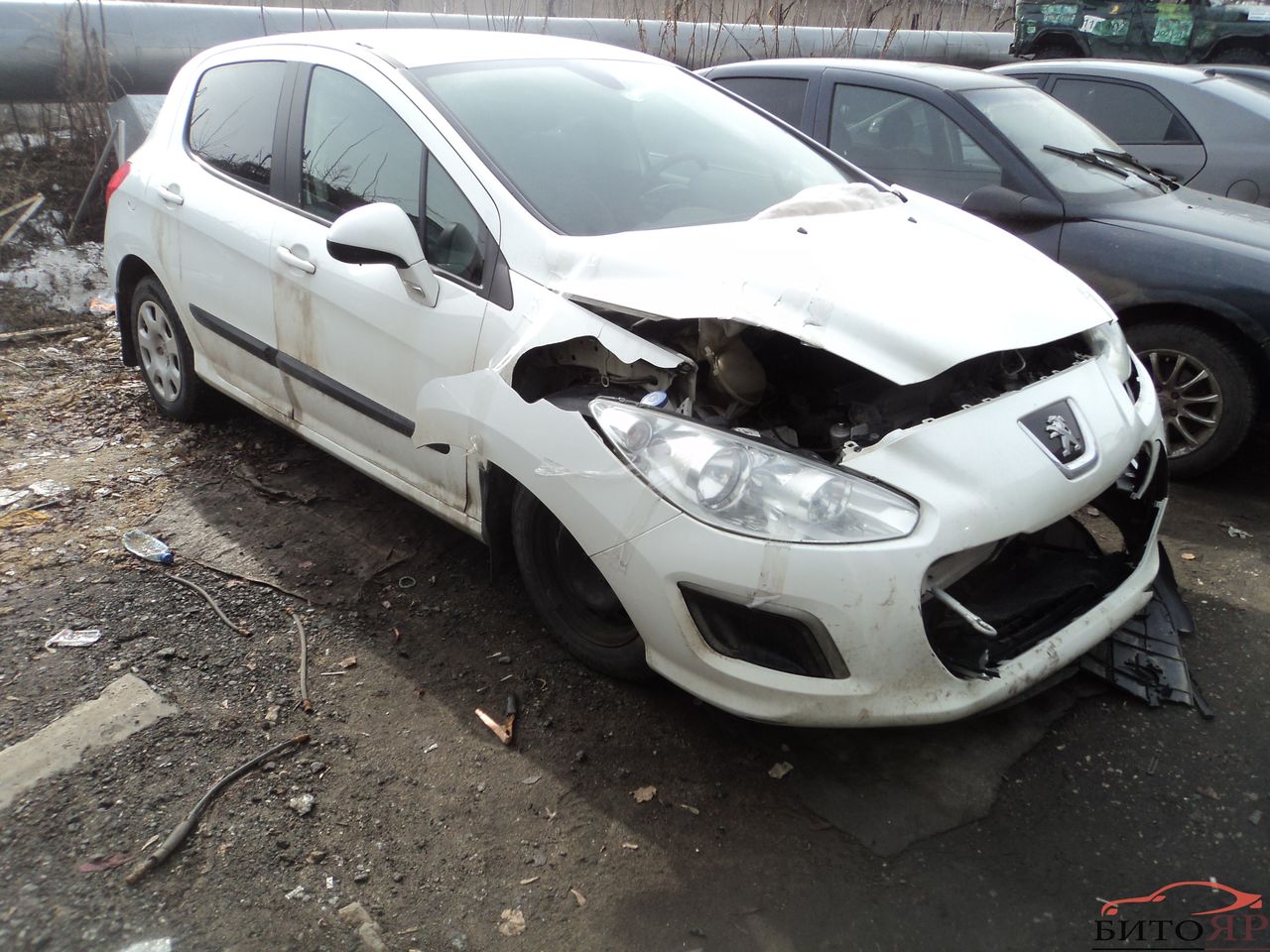 Peugeot 208 фото 4