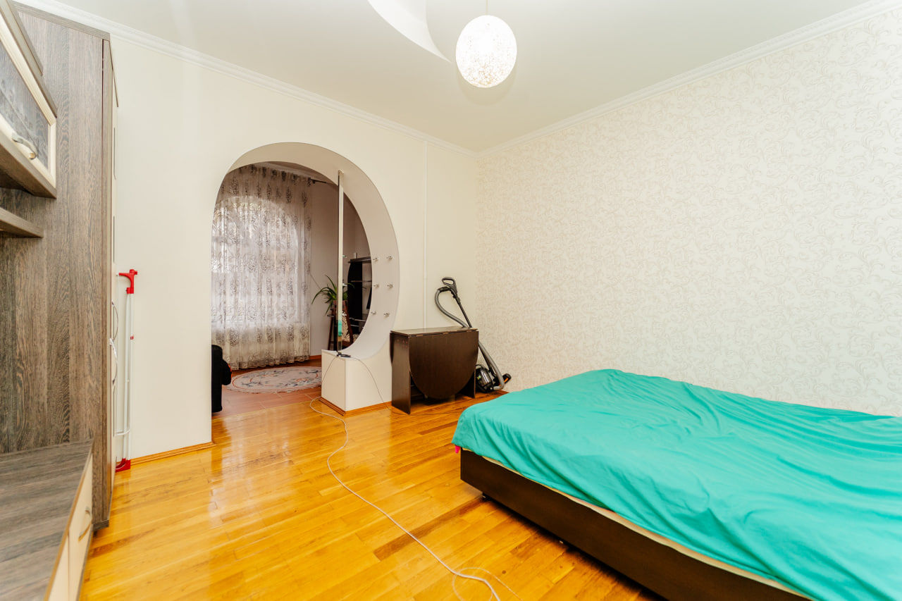 Apartament cu 3 camere, 109 m², Buiucani, Chișinău foto 3