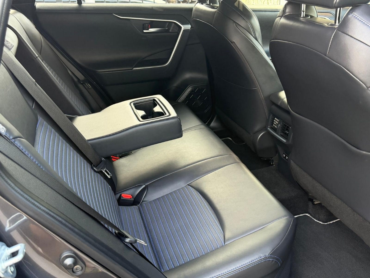 Toyota Rav 4 2021 photo 16